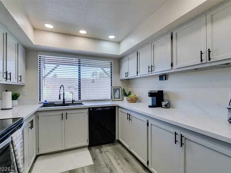 2587 Swan Ln — Photo 19
