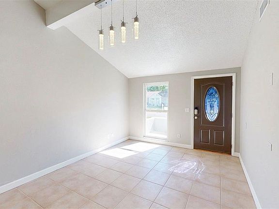 3rd image of 16206 Sagebrush Rd