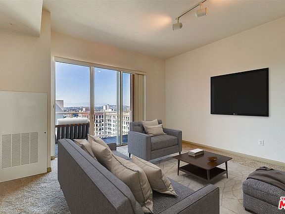 2nd image of 488 E Ocean Blvd Unit 1607