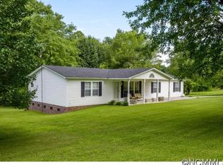 384 Holbert Rd, Hendersonville, NC 28791