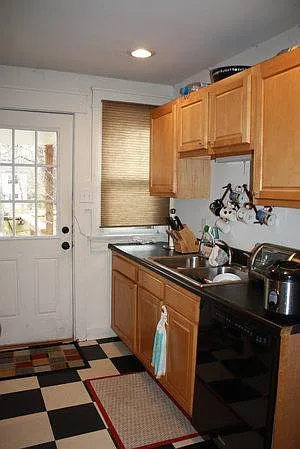 4 bed, 1.5 bath, 1789 sqft, $4,350 — Photo 3