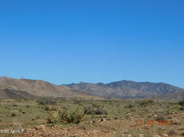 213 gateway acres -- #39, Golden Valley, AZ 86413