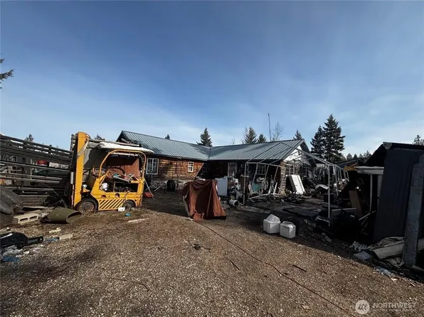 3262 Louis Tomsha Way, Valley, WA 99181