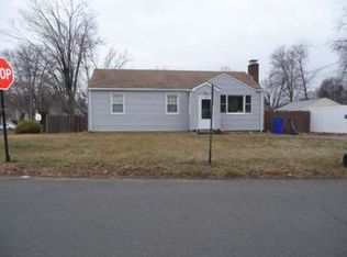 14 Church Pl, Wethersfield, CT 06109