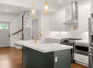 205 Park St FLOOR 2, West Roxbury, MA 02132