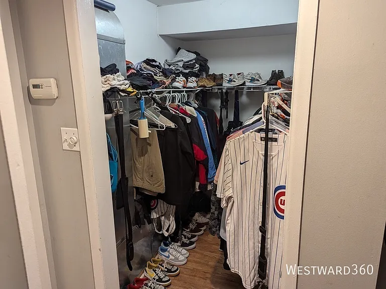 1528 W Wellington Ave #G — Photo 7
