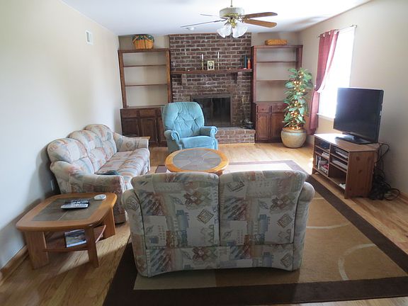 family room off kitchen