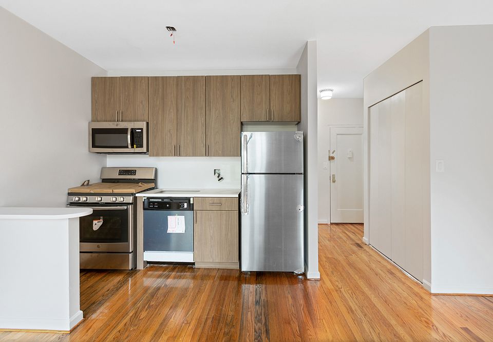 1st image of 113 E 31st St APT 3b