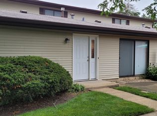 1575 Perry Ct APT C, Aurora, IL 60505