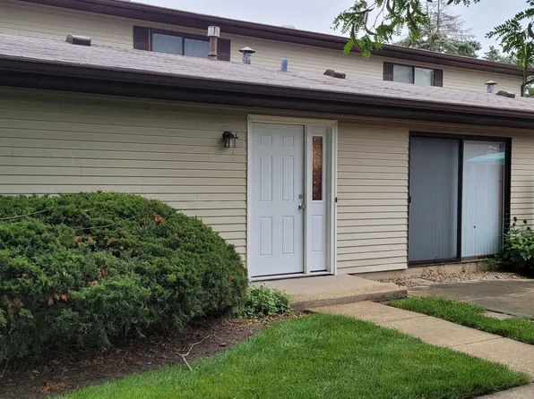 1575 Perry Ct APT C, Aurora, IL 60505