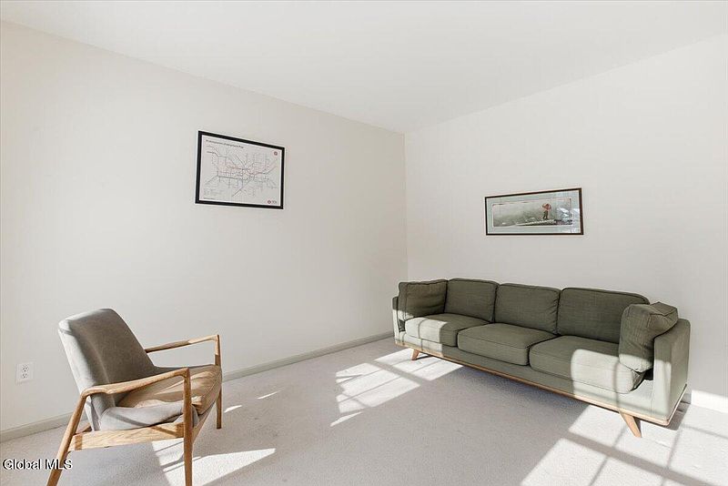 5th image of 26 Muterfield Court