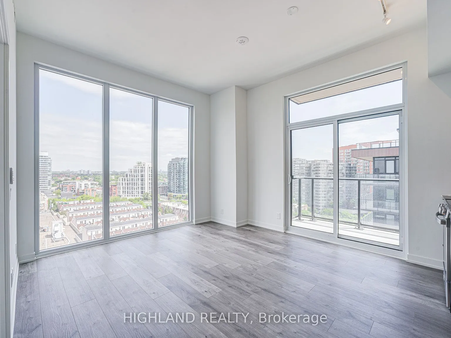 2 bed, $2,490 — Photo 4