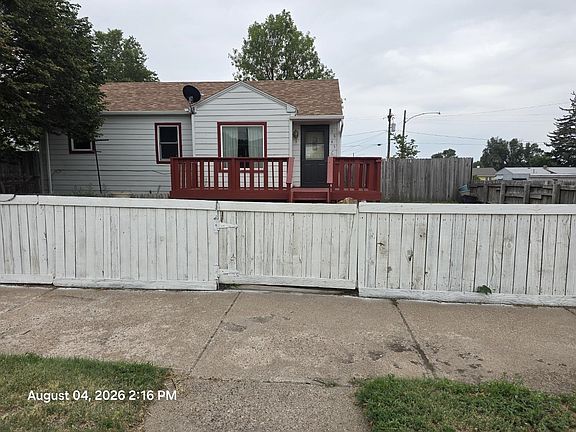 2nd image of 1645 Cedar St