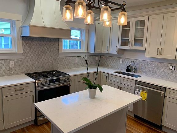 5th image of 32 West St #1