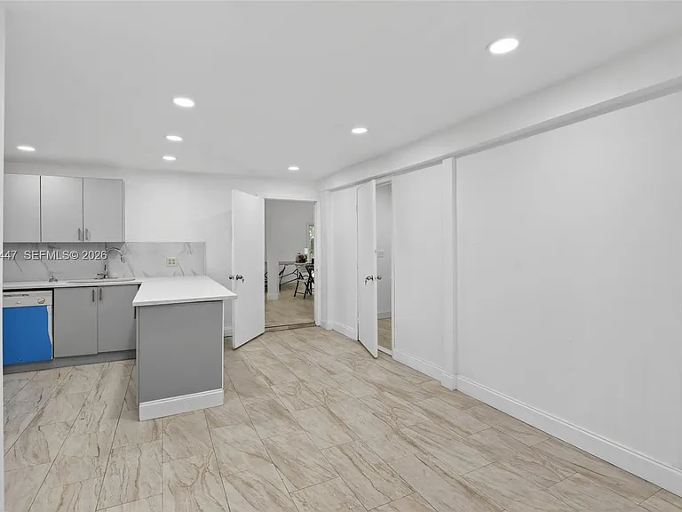 14401 SW 23rd St — Photo 15