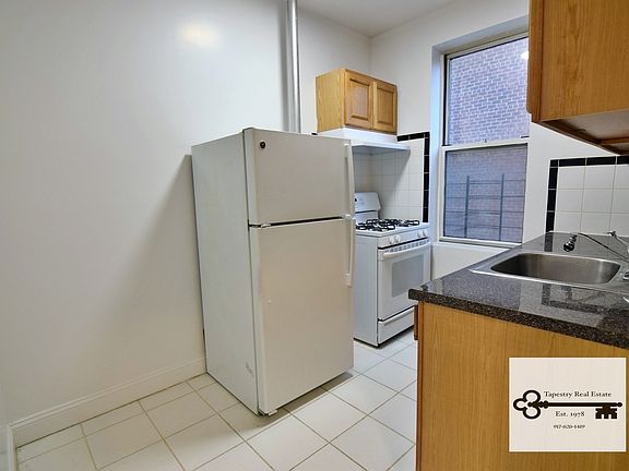 3rd image of 43-17 49th St #D4