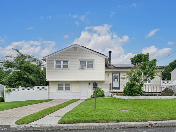 48 W Bolton Ave, Absecon, NJ 08201