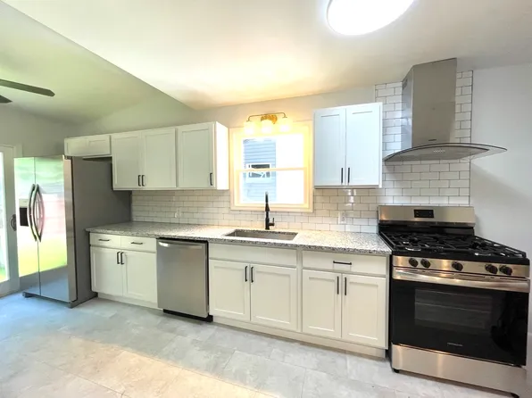 2919 Pennsylvania Ave, Erie, PA 16504