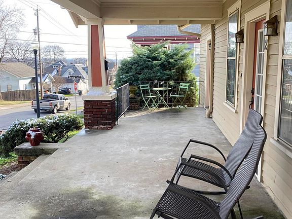 2nd image of 718 Wells Ave