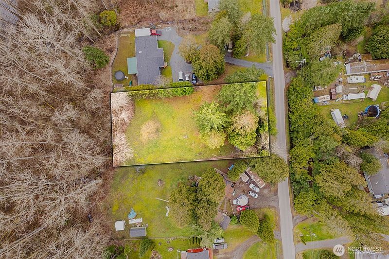 3rd image of 7876 Crocket Road