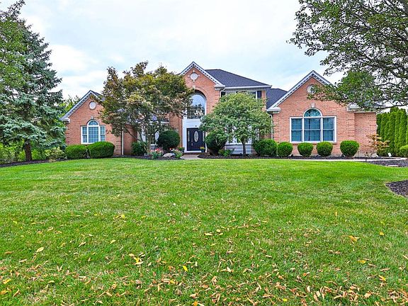 2nd image of 8206 Cherry Laurel Dr