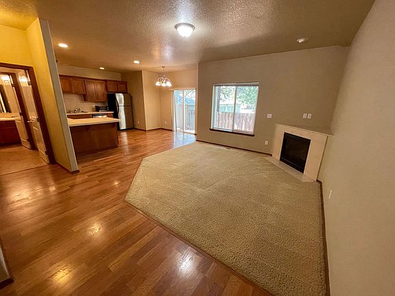 4th image of 1957 NE 54th Way