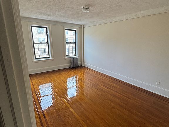 4th image of 73 Cornell Ave #3