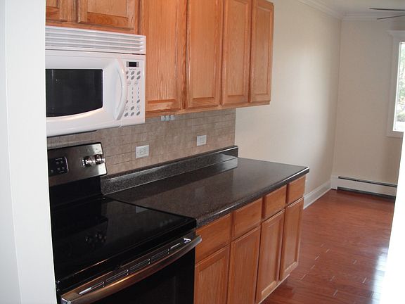 4th image of 5711 W 128th St #21