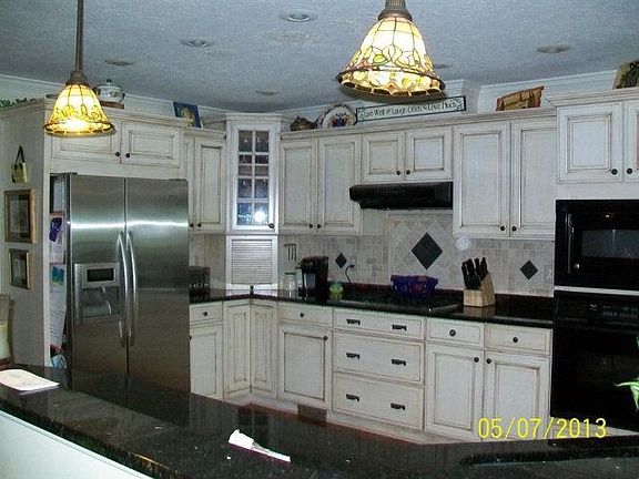 5th image of 4121 Nicoles Ln