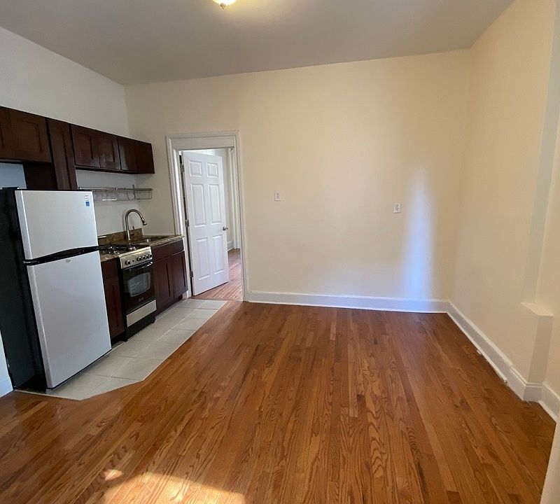 1st image of 162 E 88th St #13A