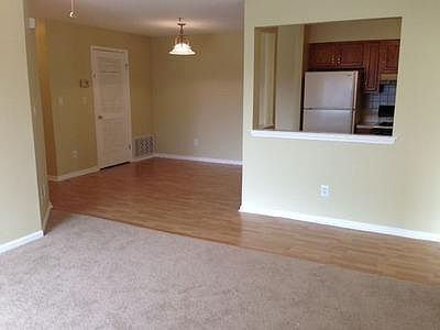 3rd image of 51 Hillside Dr