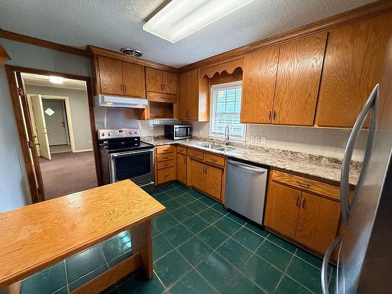 1314 McRee Dr — Photo 11