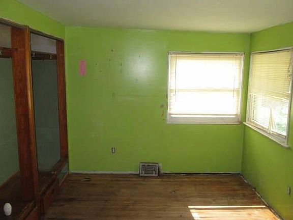 3rd image of 1405 Illinois Ave