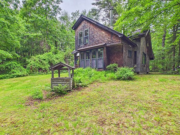 3rd image of 699 Kinsman Road
