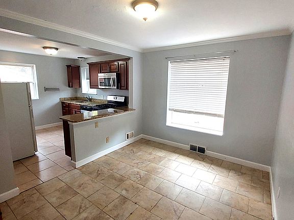 5th image of 7820 Drexel Dr
