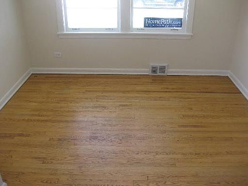 5th image of 4053 N Grace St