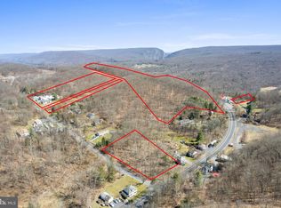 3154 Godfrey Ridge Dr, Stroudsburg, PA 18360