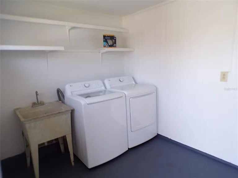 421 Orchid Dr — Photo 31