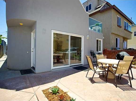 2nd image of 717-19 San Luis Obispo Pl
