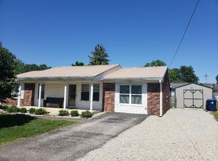 5301 Chathamwood Dr, Louisville, KY 40229