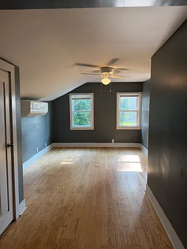 13 1/2 Mansfield Ave Photo 1