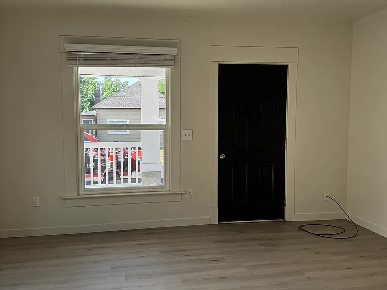 607 Balm St — Photo 8