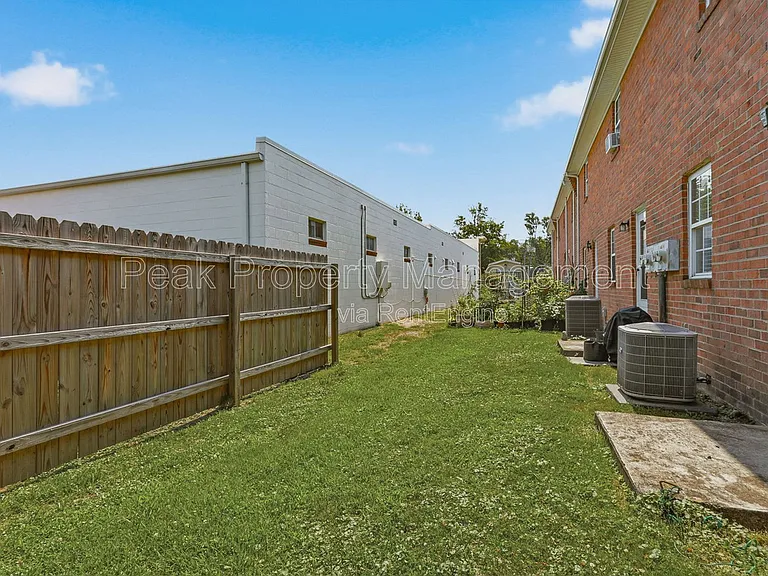 304 S Center St #30 — Photo 16