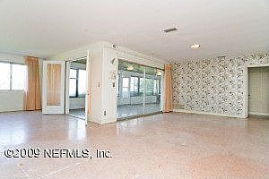 5th image of 1819 Woodmere Dr