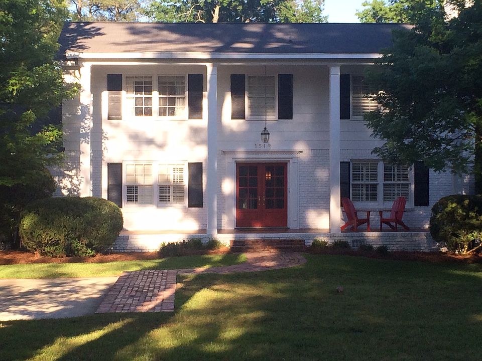 Welcome to 1512 Pinemont!