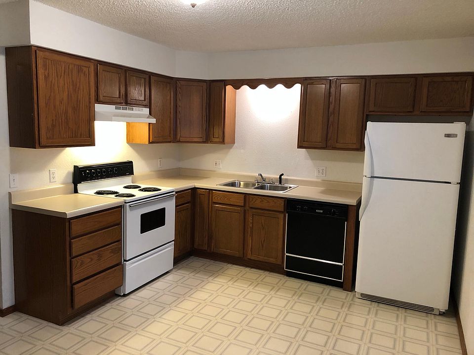 2nd image of 1302 E 10th St APT C