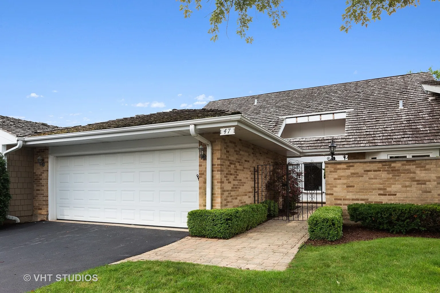 47 Briarwood S photo 1