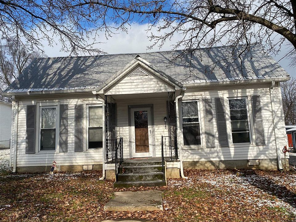 1st image of 217 W Elm St