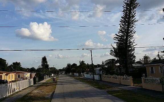 4th image of 15340 NW 28th Pl