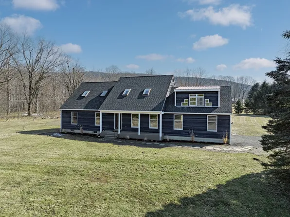 11 East Rd, Richmond, MA 01254